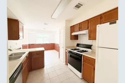 5804 Shreveport Drive, Austin, TX 78727 - Photo 5