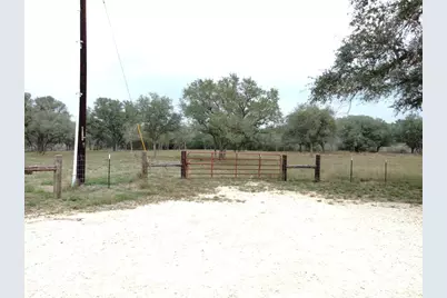 251 Lefty Lane Lane, Goliad, TX 77963 - Photo 11