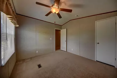 1368 County Road 207, Giddings, TX 78942 - Photo 15
