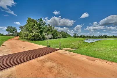 1368 County Road 207, Giddings, TX 78942 - Photo 31