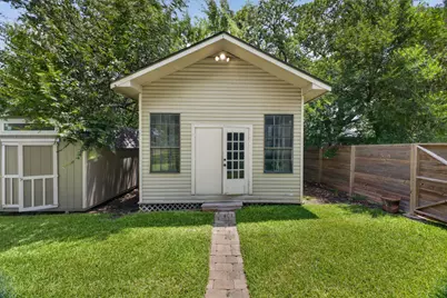 1104 E Liberty Avenue, Round Rock, TX 78664 - Photo 33