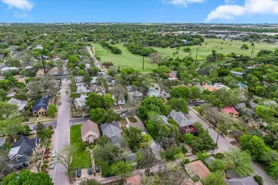 605 Texas Avenue, Austin, TX 78705 - Photo 27
