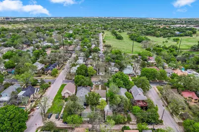 605 Texas Avenue, Austin, TX 78705 - Photo 19