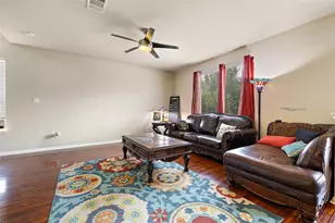 326 Comal Run, Hutto, TX 78634 - Photo 11