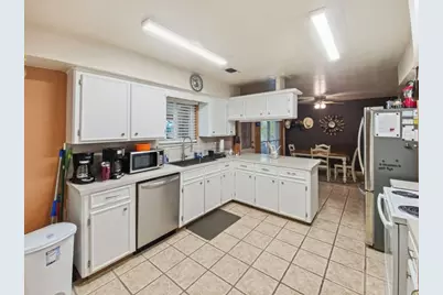 2770 Trey Lane, Brenham, TX 77833 - Photo 5