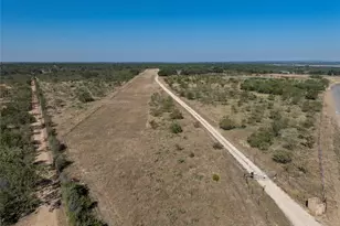 1033 Flying X Rd, Spicewood, TX 78669 - Photo 29