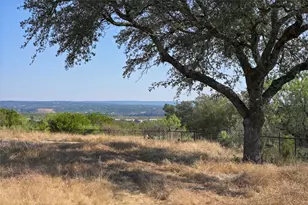 1033 Flying X Rd, Spicewood, TX 78669 - Photo 3