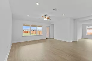 252 Rivers Edge Dr, Georgetown, TX 78628 - Photo 5