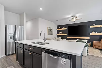 537 Loriner Way, Liberty Hill, TX 78642 - Photo 17