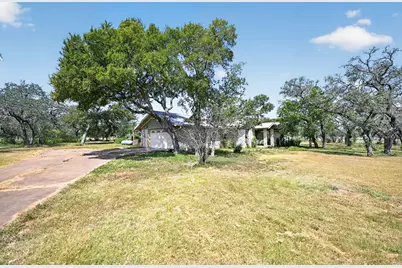 29 Country Oaks Drive, Buda, TX 78610 - Photo 27