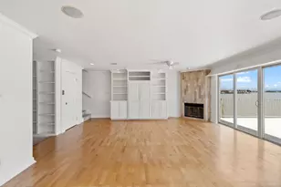 625 Horseshoe Bay Blvd, Horseshoe Bay, TX 78657 - Photo 9