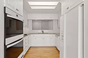 625 Horseshoe Bay Blvd, Horseshoe Bay, TX 78657 - Photo 11