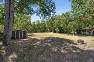 1121 Lexington St, Taylor, TX 76574 - Photo 27