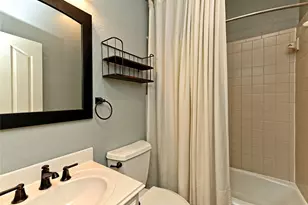 104 Acapulco Ct, Lakeway, TX 78734 - Photo 9