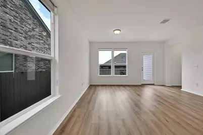 8013 Philbrook Drive, Austin, TX 78744 - Photo 7