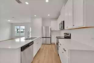 8013 Philbrook Dr, Austin, TX 78744 - Photo 11