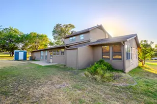311 Harmony Ln, Georgetown, TX 78628 - Photo 5