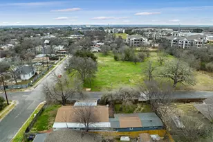 901 Valdez St, Austin, TX 78741 - Photo 23
