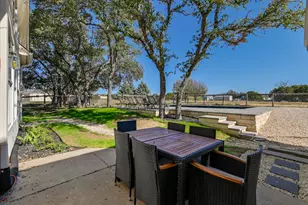 209 Peabody Pl, Dripping Springs, TX 78620 - Photo 27