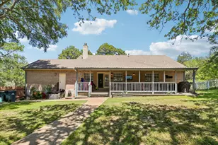 241 Laura Ln, Bastrop, TX 78602 - Photo 29