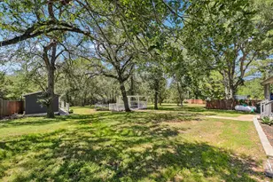 241 Laura Ln, Bastrop, TX 78602 - Photo 27
