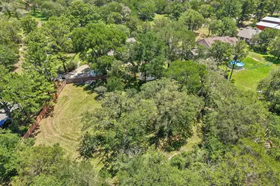 241 Laura Lane, Bastrop, TX 78602 - Photo 5
