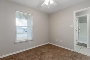 916 Freedom Ct, Temple, TX 76502 - Photo 17