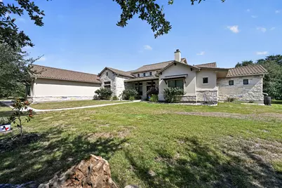 645 Strada Luca, Florence, TX 76527 - Photo 3