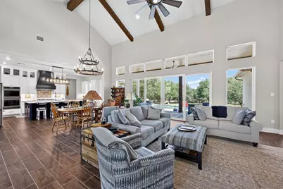 645 Strada Luca, Florence, TX 76527 - Photo 7