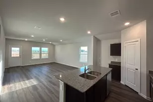 206 Perry Pl, Rockdale, TX 76567 - Photo 3