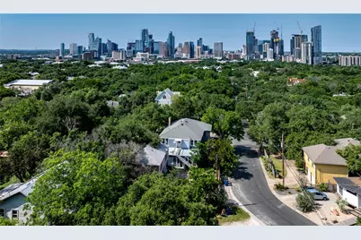 407 E Monroe Street, Austin, TX 78704 - Photo 1