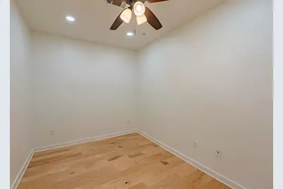 910 W 25th Street #504, Austin, TX 78705 - Photo 11
