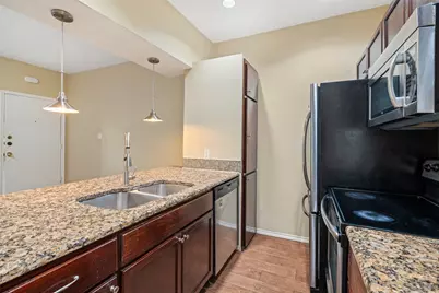 612 Park Place #204, Austin, TX 78705 - Photo 7