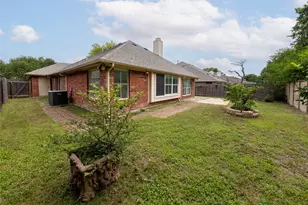 1853 Dapplegrey Ln, Austin, TX 78727 - Photo 23