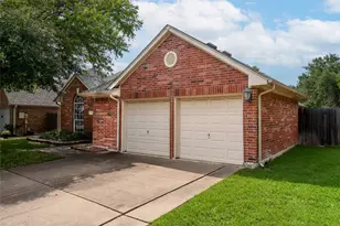 1853 Dapplegrey Ln, Austin, TX 78727 - Photo 3
