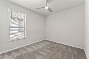 144 Gullivers Dr, Elgin, TX 78621 - Photo 13