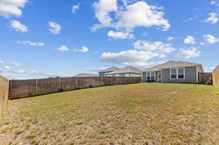 144 Gullivers Dr, Elgin, TX 78621 - Photo 37