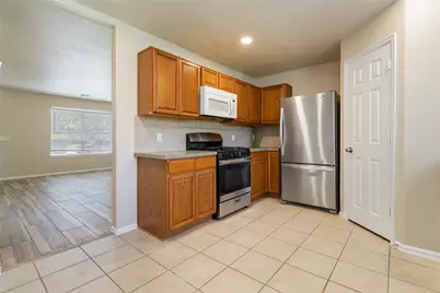 401 Spruce Drive, Kyle, TX 78640 - Photo 13