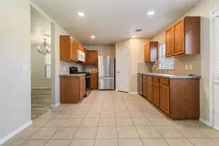 401 Spruce Dr, Kyle, TX 78640 - Photo 11