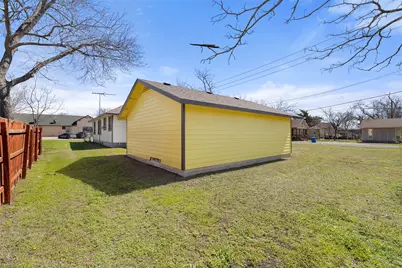 303 Vernon Street, Taylor, TX 76574 - Photo 7