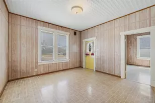 303 Vernon St, Taylor, TX 76574 - Photo 17