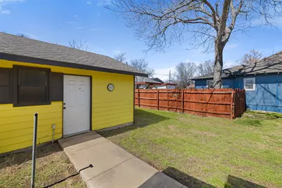 303 Vernon Street, Taylor, TX 76574 - Photo 11