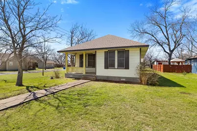 303 Vernon Street, Taylor, TX 76574 - Photo 1