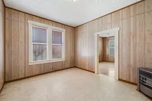 303 Vernon St, Taylor, TX 76574 - Photo 31