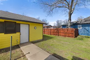 303 Vernon St, Taylor, TX 76574 - Photo 11