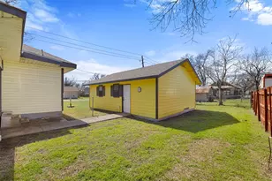 303 Vernon St, Taylor, TX 76574 - Photo 9