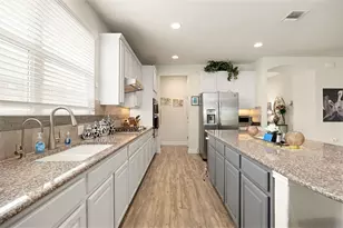 107 Rockport St, Georgetown, TX 78633 - Photo 9