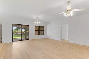 405 E Granite St, Llano, TX 78643 - Photo 11