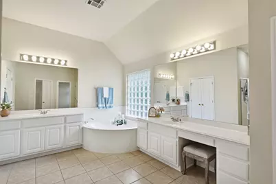 2701 Michelle Lynne Cove, Round Rock, TX 78681 - Photo 17