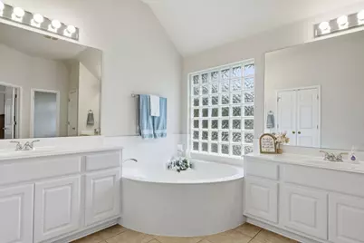2701 Michelle Lynne Cove, Round Rock, TX 78681 - Photo 19